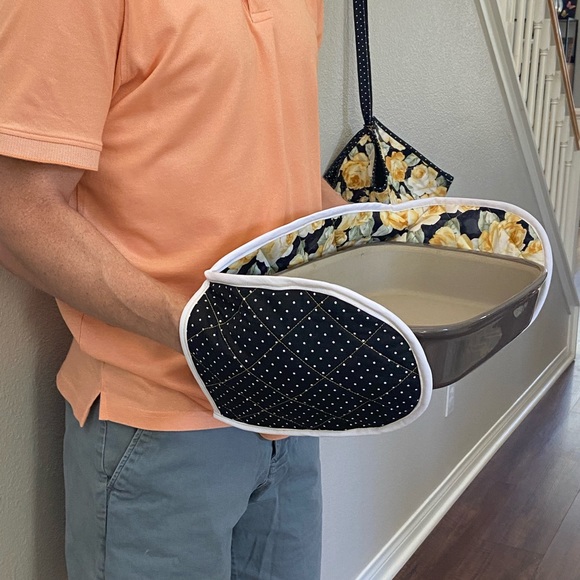 Quilted double oven mitten - Picture 8 of 13